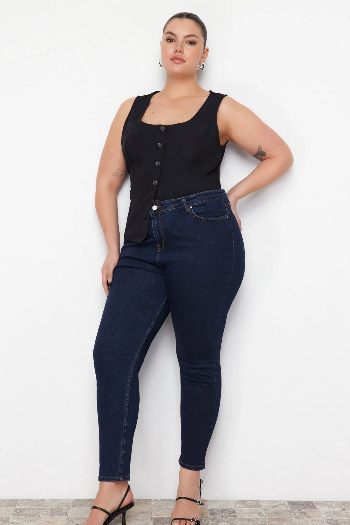 Jeans TBBSS22JE0075 - plava [djesi-src-fd508fdd641d4e6e2af1961fe927a82e23ebf5a4a84ab634ca454aec6360b0fa]