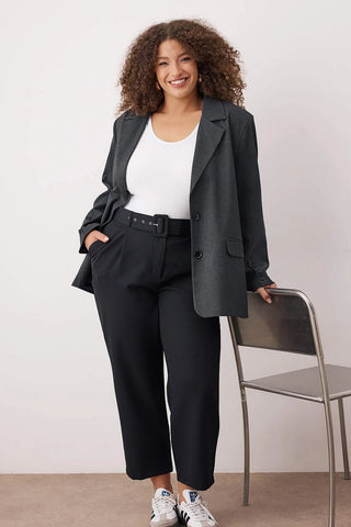 Pantalone TBBAW26AR00020 - crna [djesi-src-6dde0338c49728832b2c8ed5b2ee096e918e1ed5317fdf5994e393588bb78772]