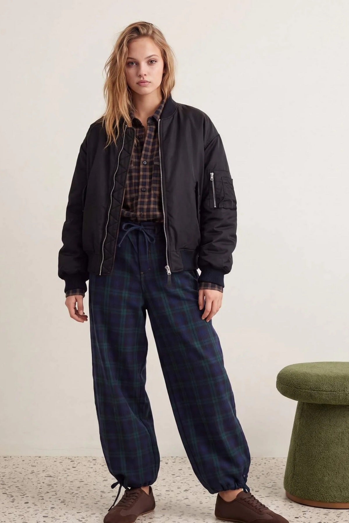 Pantalone TWOAW27PL00137 - teget [djesi-src-3e19967f1cbf1d648dfe5085bd44de9130785b6fe5e6e2ebae81076bc9a649dd]