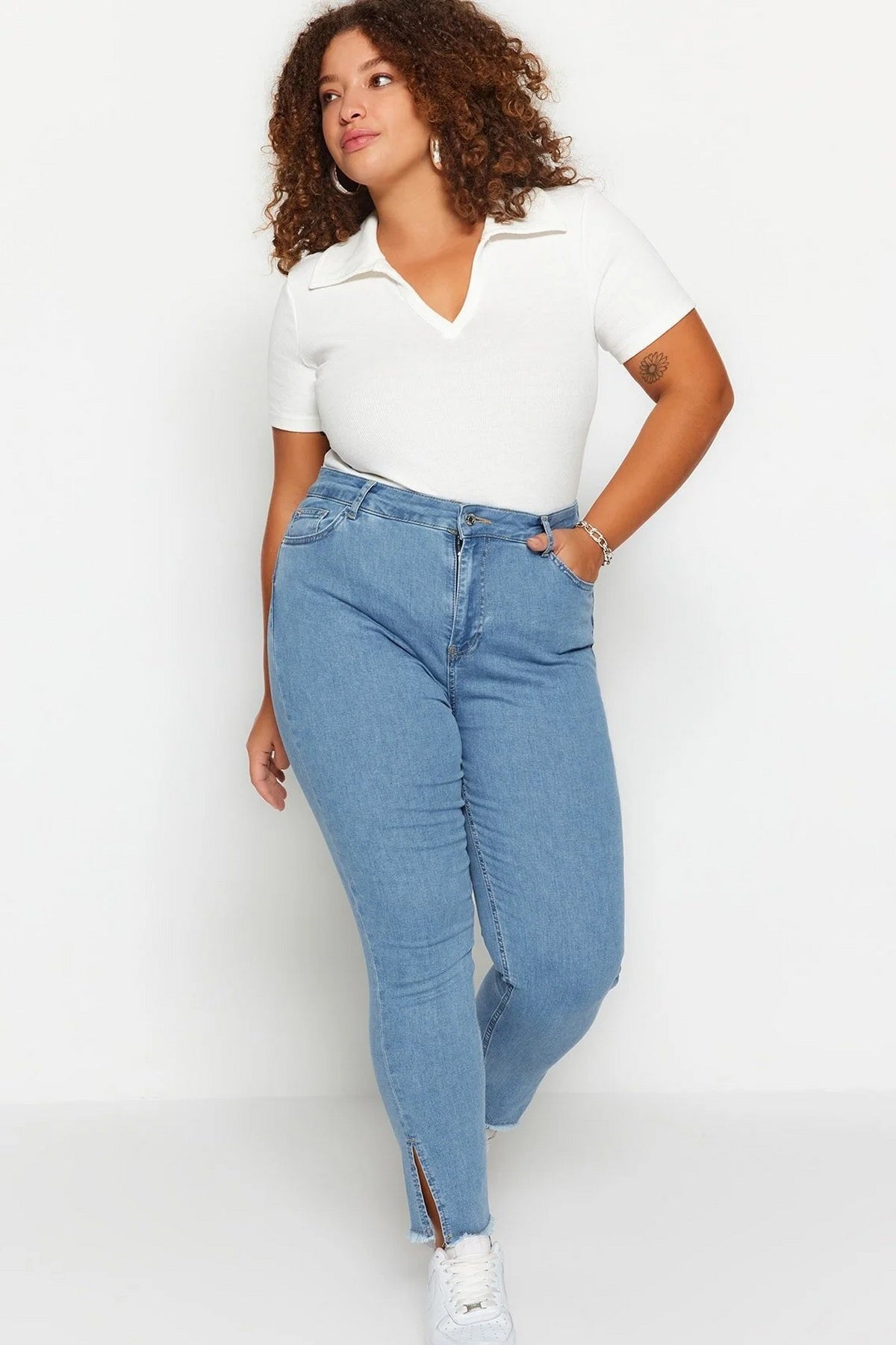 Jeans TBBSS23CJ00020 - plava [djesi-src-1ea65ea07689ad9b2995a5783b455273447fe3960dcb1307d18686d6c3668731]