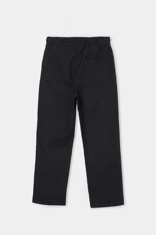 Pantalone TKDAW27PL00002 - crna [djesi-src-8113f7db61a3451ddcc5707f392fba27aefad78c67beaca69871103be65ec1ec]
