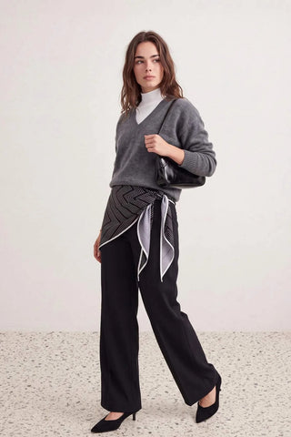 Pantalone TWOAW27PL00097 - crna [djesi-src-38dc10f55d2b4a75016d150de93028a77c903f99b38c0d7d33e88af5e676b1dc]