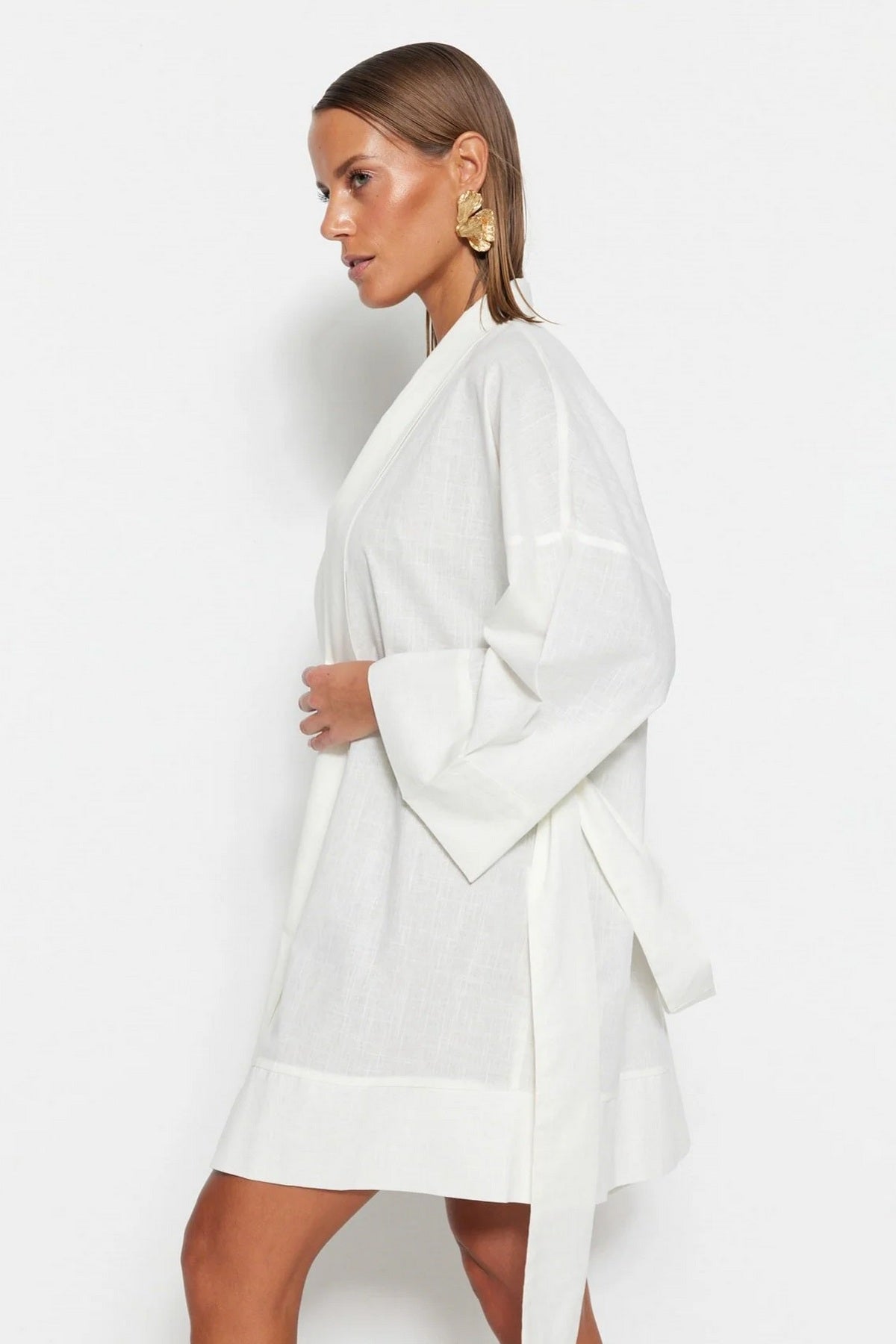Kimono TBESS23KM00080 - bijela [djesi-src-249ee32dde2f82624306c39b1a275faa8363f97760661699334e4c13aa3b8440]