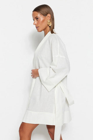 Kimono TBESS23KM00080 - bijela [djesi-src-249ee32dde2f82624306c39b1a275faa8363f97760661699334e4c13aa3b8440]