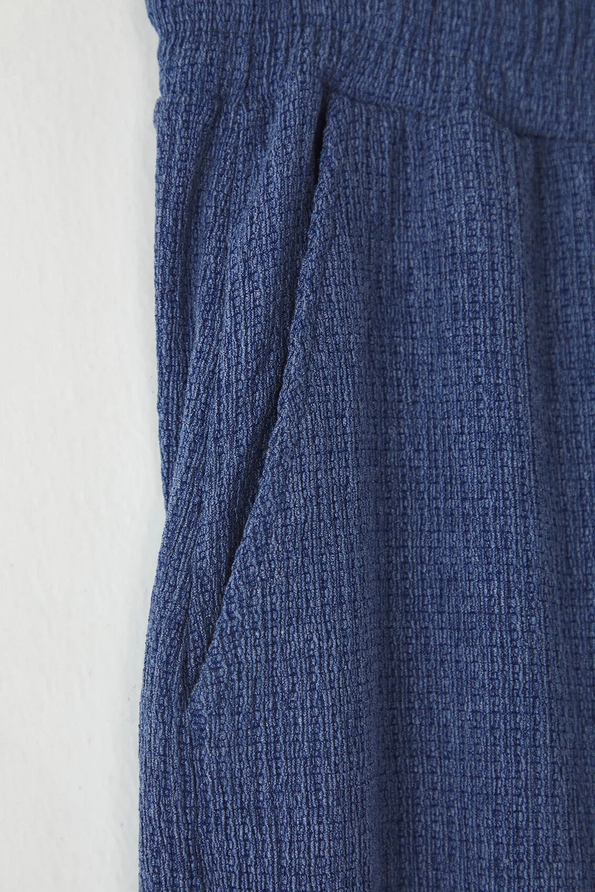 Donji Dio Trenerke TMNSS25EA00008 - indigo [djesi-src-66e4882c8523bf8ce367372081fbd1a47d2cdb24a278f173eea4b64b9c376138]