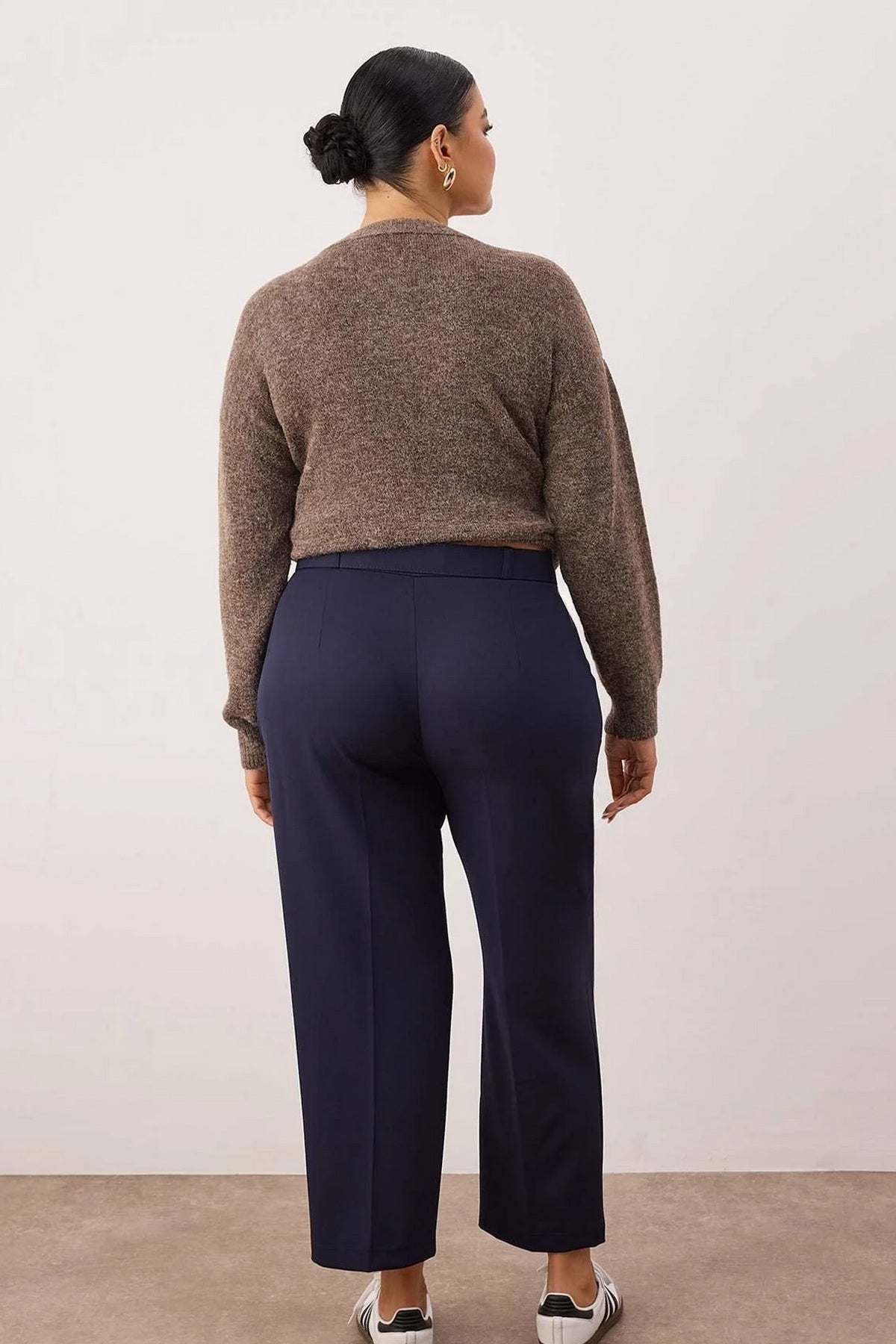 Pantalone TBBAW26AR00020 - teget [djesi-src-3f39fe16539b0961f6add2f3555014d8817299a022b6c3312c8de8373a57e334]