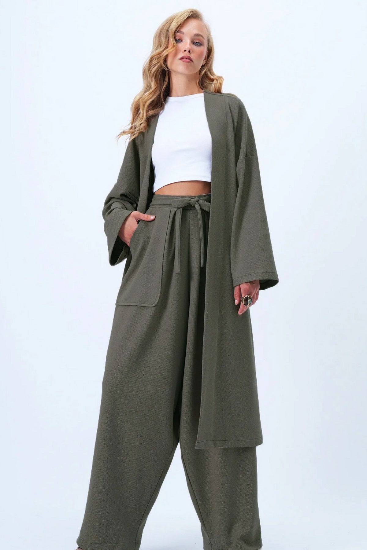 Kompleti ALC-X14387 - khaki [djesi-src-c64abbf24d69113a6da92929d00247c328081b84730f3e52fba6a9d50cdeddeb]