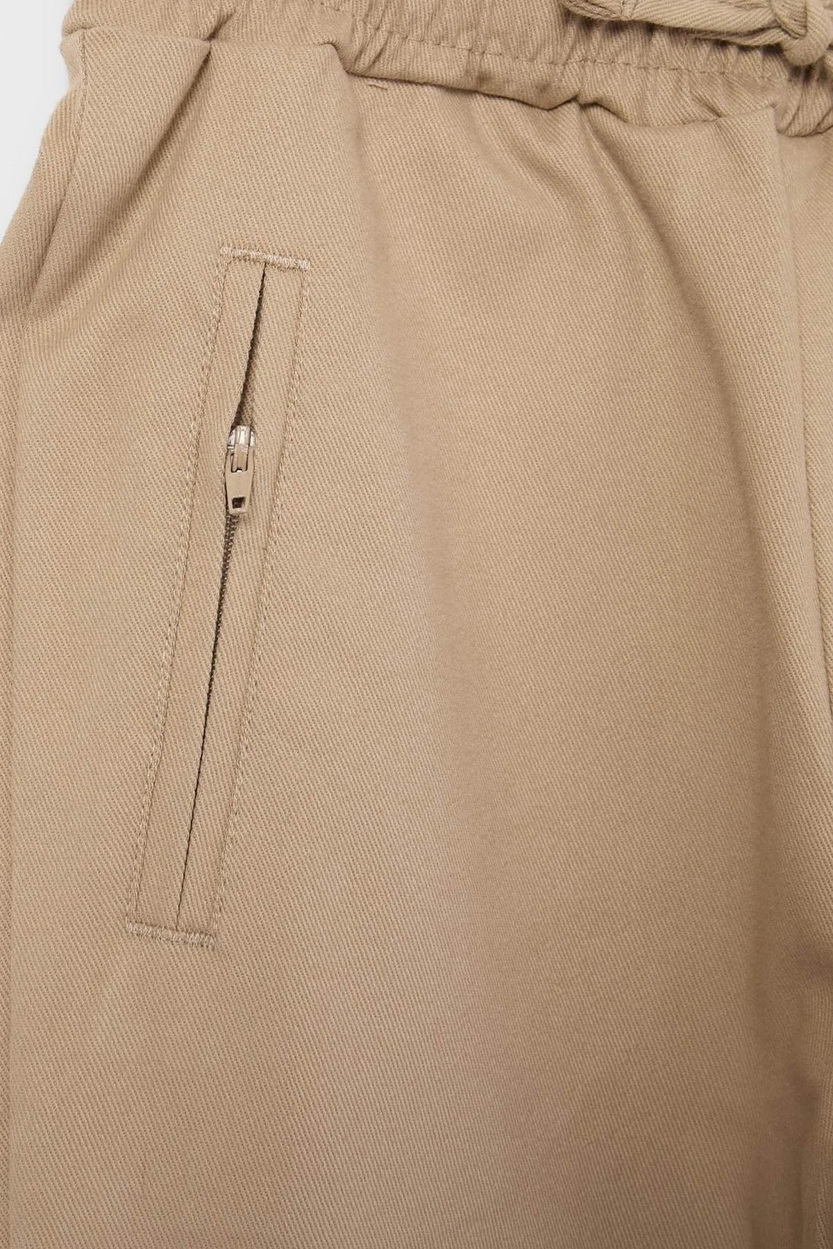 Pantalone TKDAW27PL00003 - bež [djesi-src-5097764aff04ea2b6a96ee35f114017c84df7ee57bfc95ee26ced90cdca545a8]