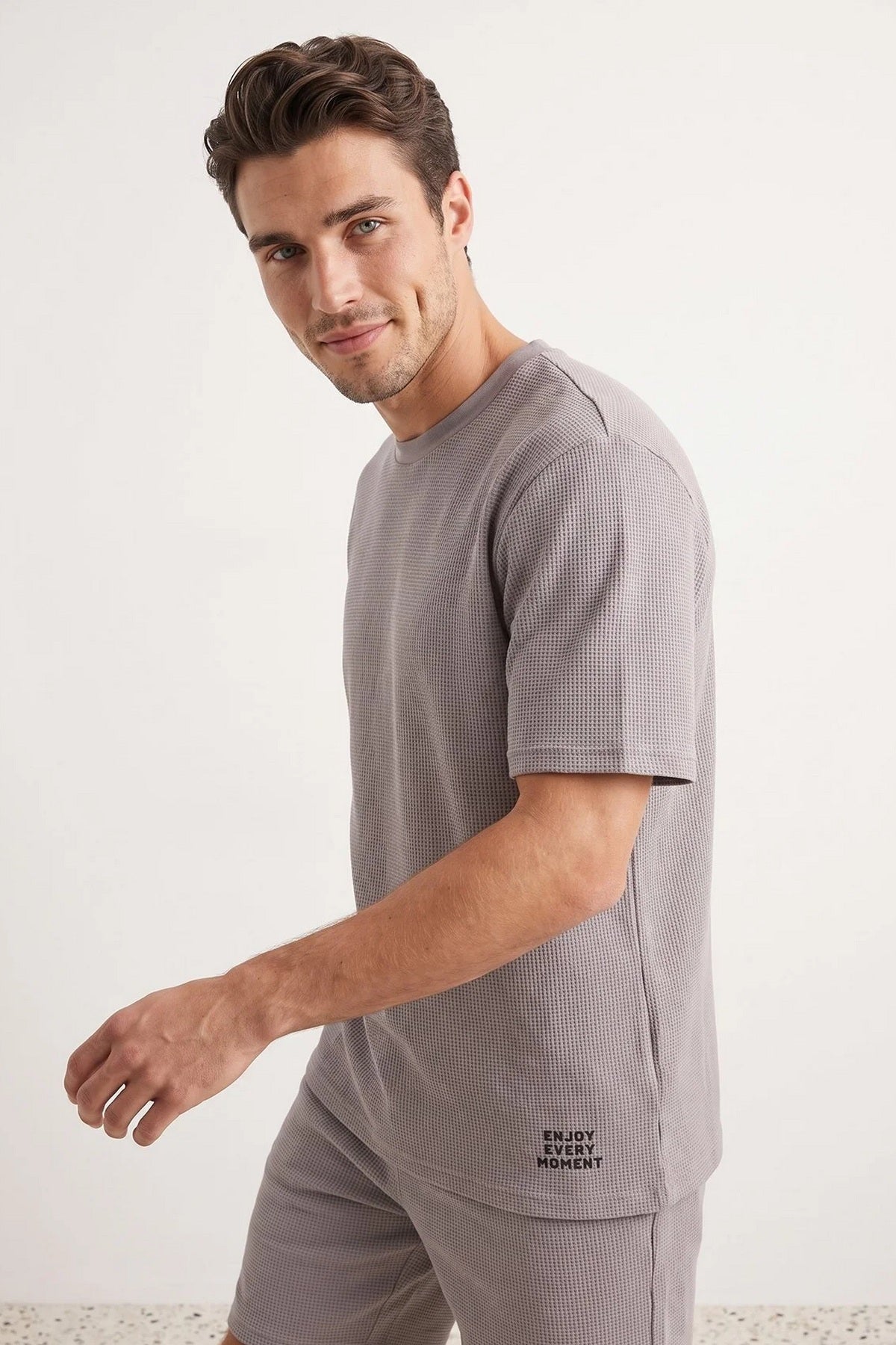 Pidžame TMNSS23PT00032 - siva [djesi-src-9d3eb00649ddc34884434a2d993471fc9a4ad0fa79ad99f7b33dd9c4c02e8be4]