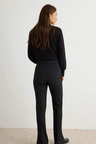 Pantalone TWOAW27PL00106 - crna [djesi-src-ca371cfb0139d53b2eae6c1f3149d1478f42a0628ec7e707595bca0c34d2db54]
