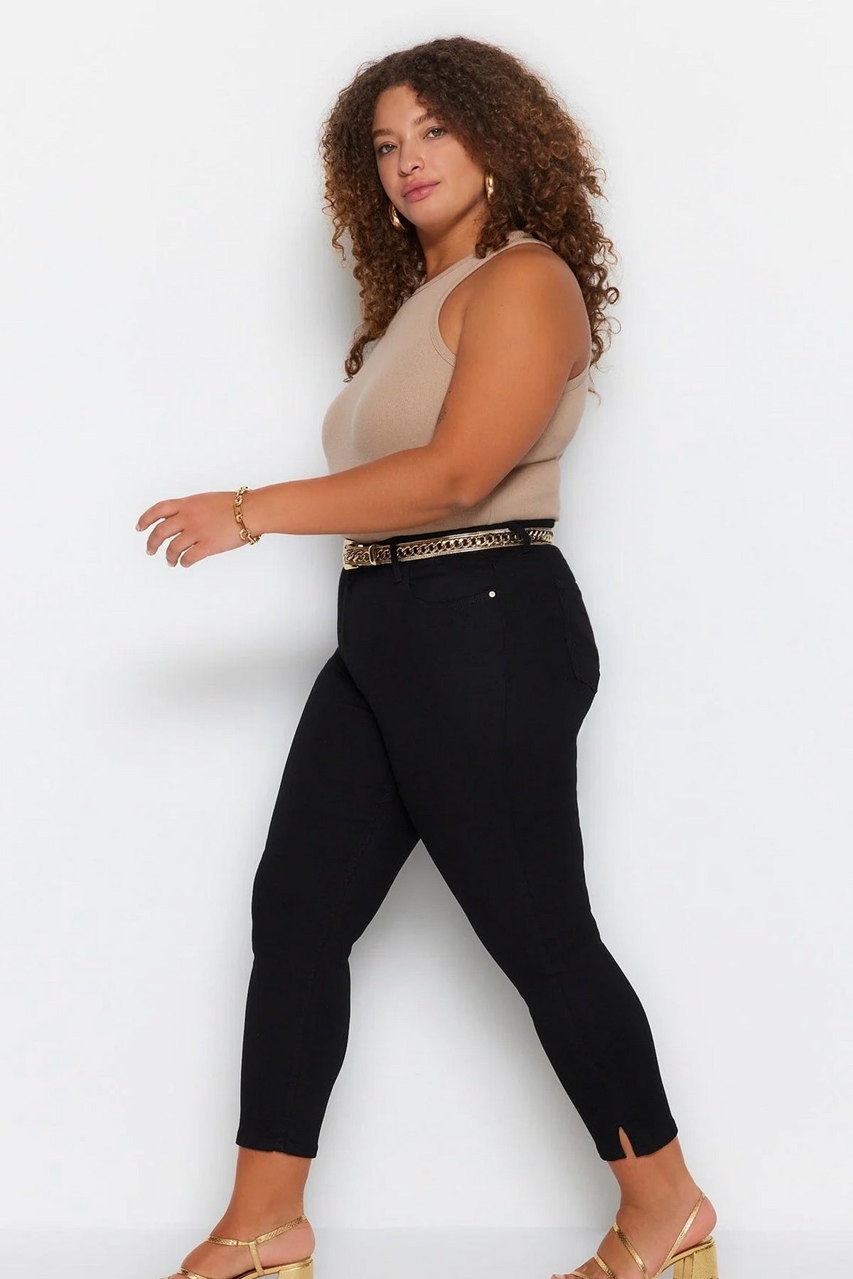Jeans TBBSS23AR00015 - crna [djesi-src-b8b49ffdeb59a9355062eeb6bd7cdd6b4dba30dc0a2b0ae983fe235c7c7d7856]
