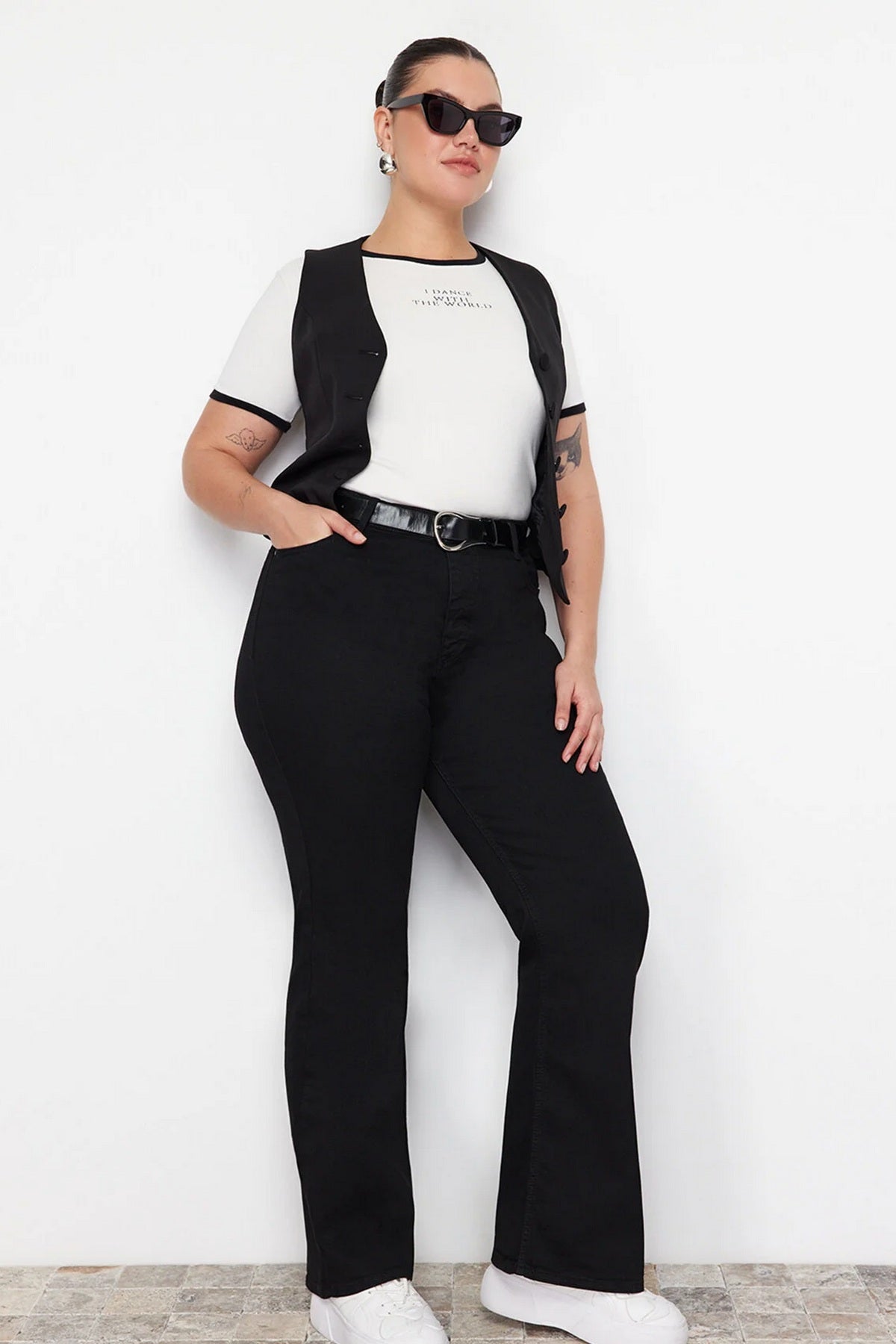 Jeans TBBAW23JE00001 - crna [djesi-src-040a9063f260de8d159be55542de1172d6b5bc2276b146a50dc629ff846ea79e]