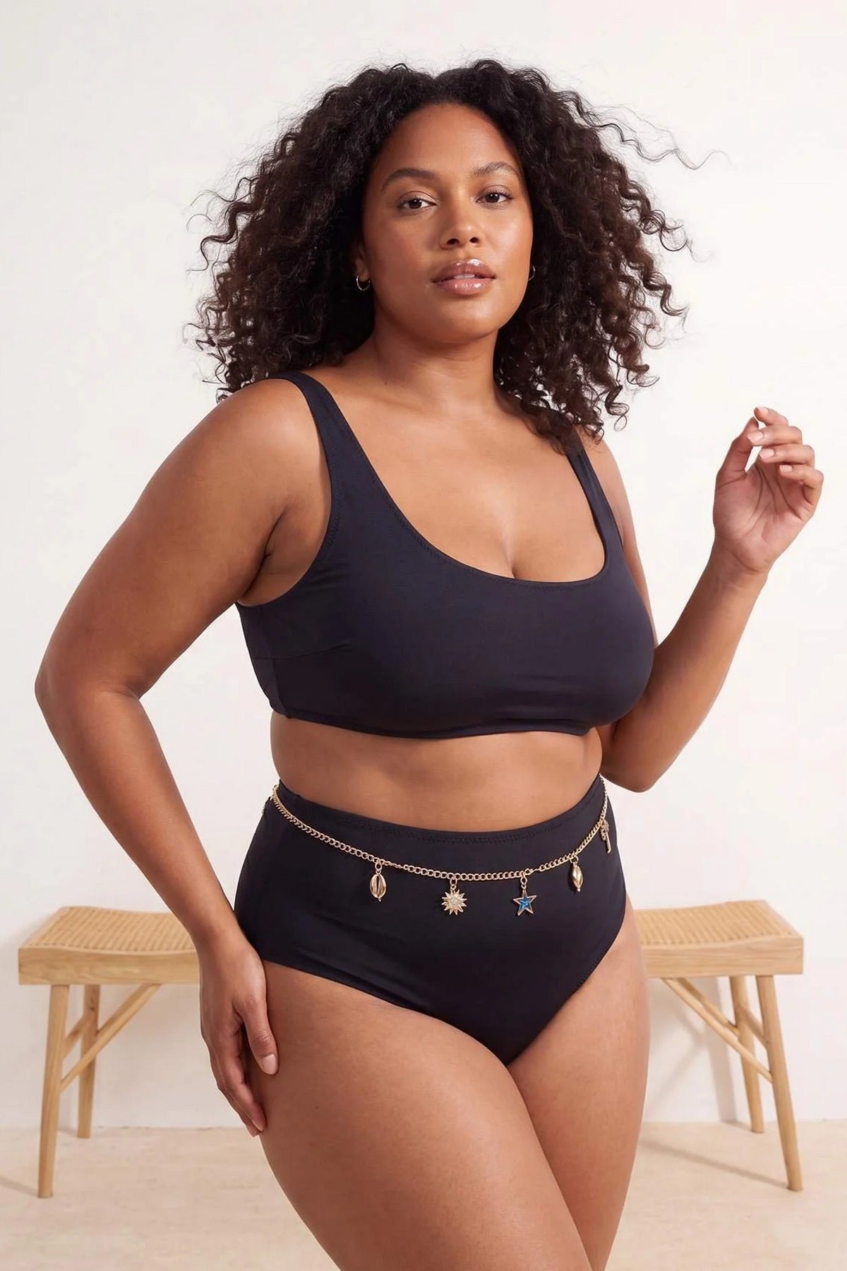 Donji dio bikinija TBBSS26CR00014 - crna [djesi-src-cf640b4d6772a91bd7f716f93f7756176717daf56d0d08409ff86b712356b4a9]