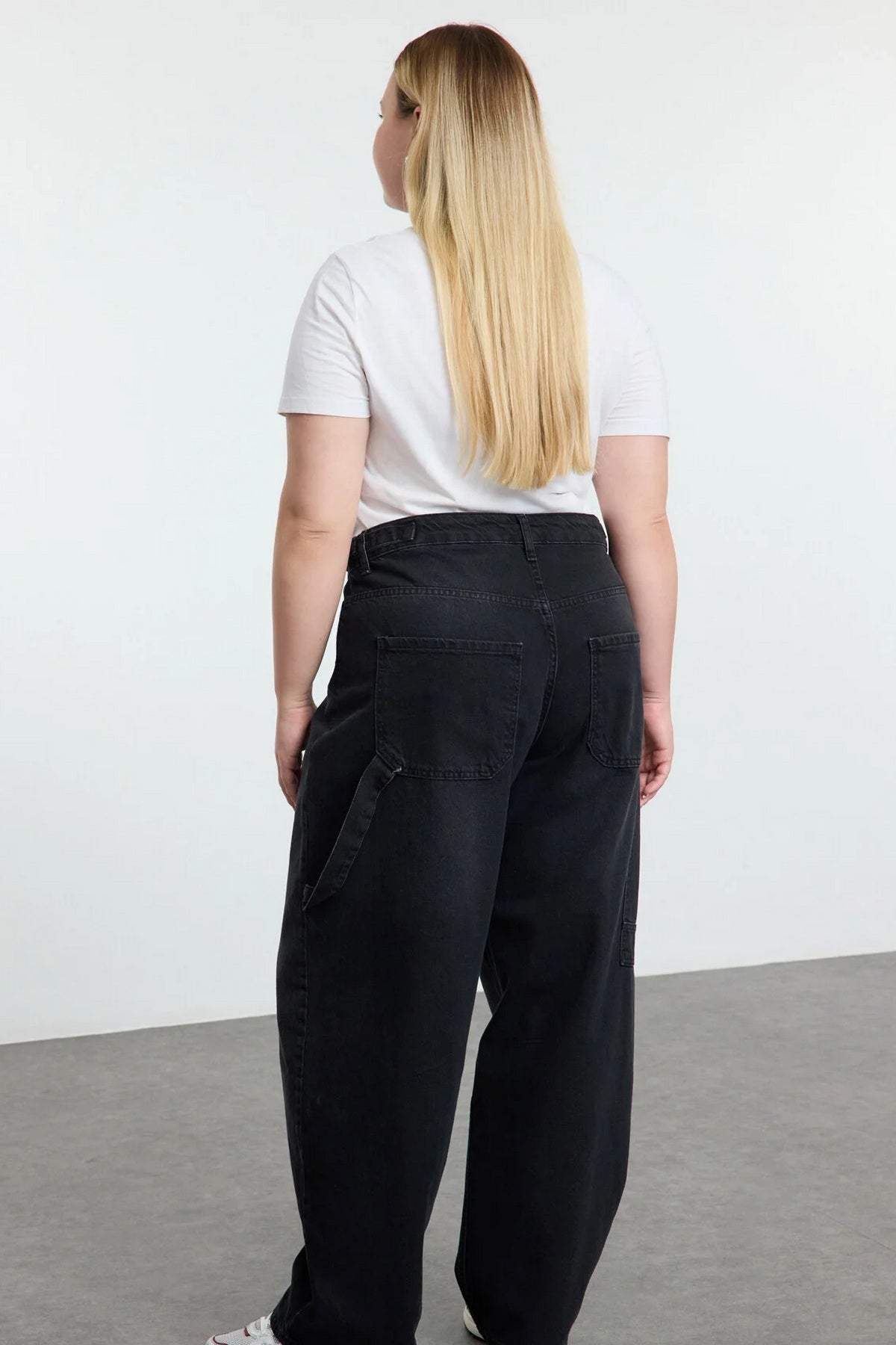 Jeans TBBAW25CJ00034 - crna [djesi-src-09cc1d2a7c9d959ad18a333539ba5eb2e65f3f311a1cc63401f6cfcfffa4b56f]