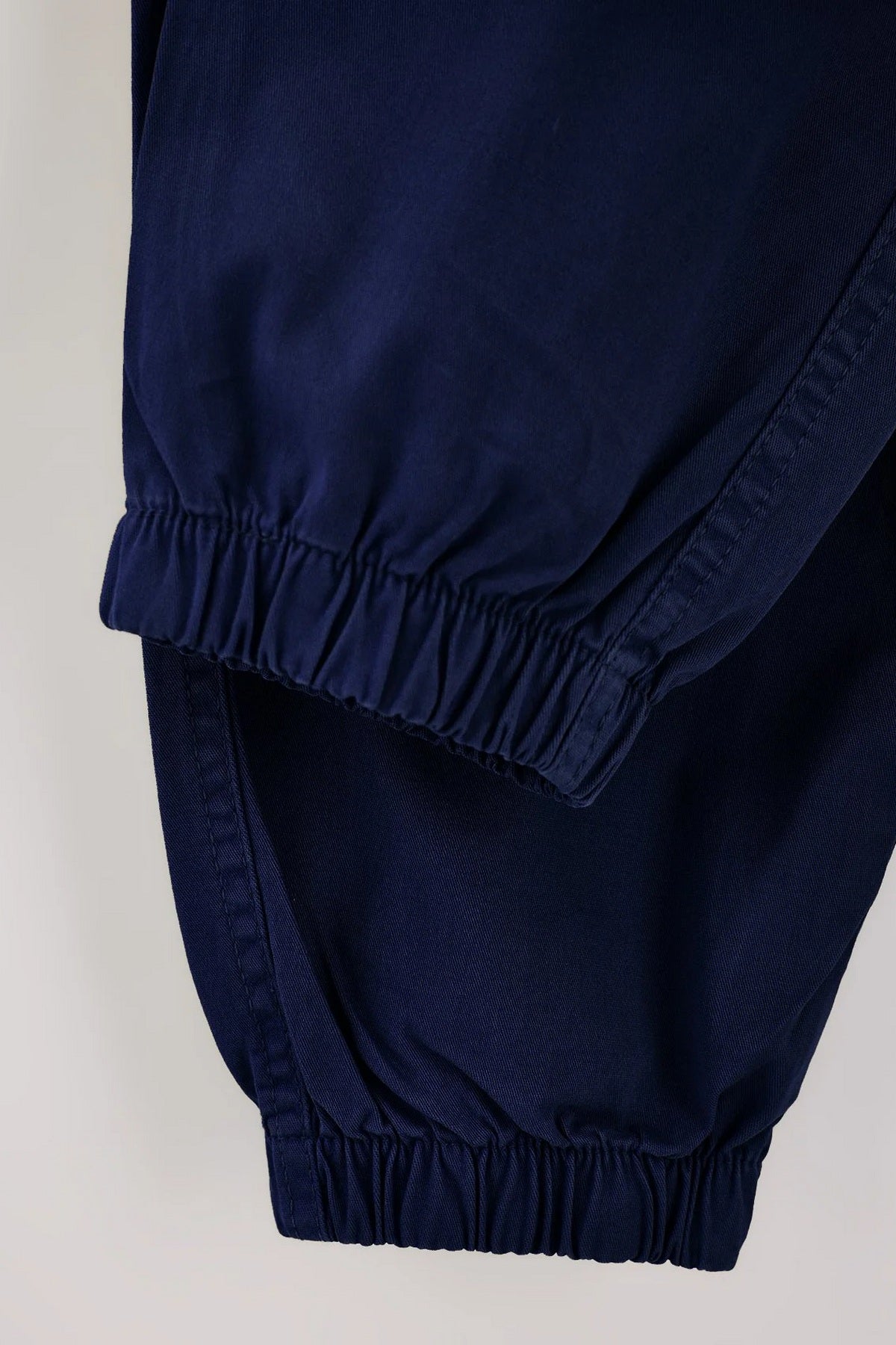 Pantalone TMNAW27PL00017 - teget [djesi-src-7a0745e04a07ac5ee10332efb3abbcb3ef7e6a7e95d173c50d19ed6c035cca8b]