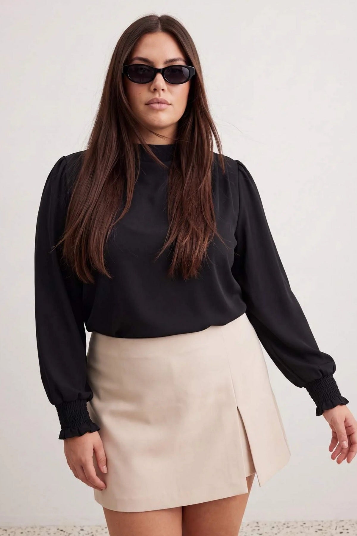 Bluza TBBAW27AF00032 - crna [djesi-src-69280ba21f002f22e23616be55c1a265f95f6581966db6c2d63075ba77c32df2]