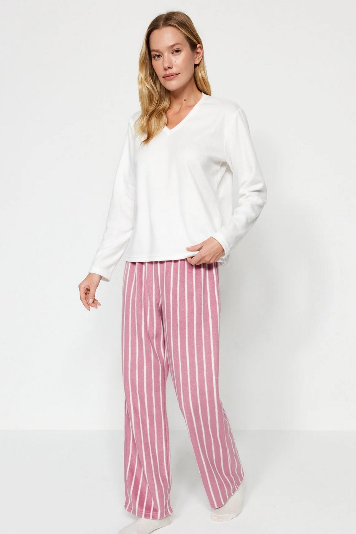 Pidžame THMAW24PT00031 - roze [djesi-src-d0894bb08f458214d383e33966a5f089948fb02f3a6c510ed0327f1c00465a9a]