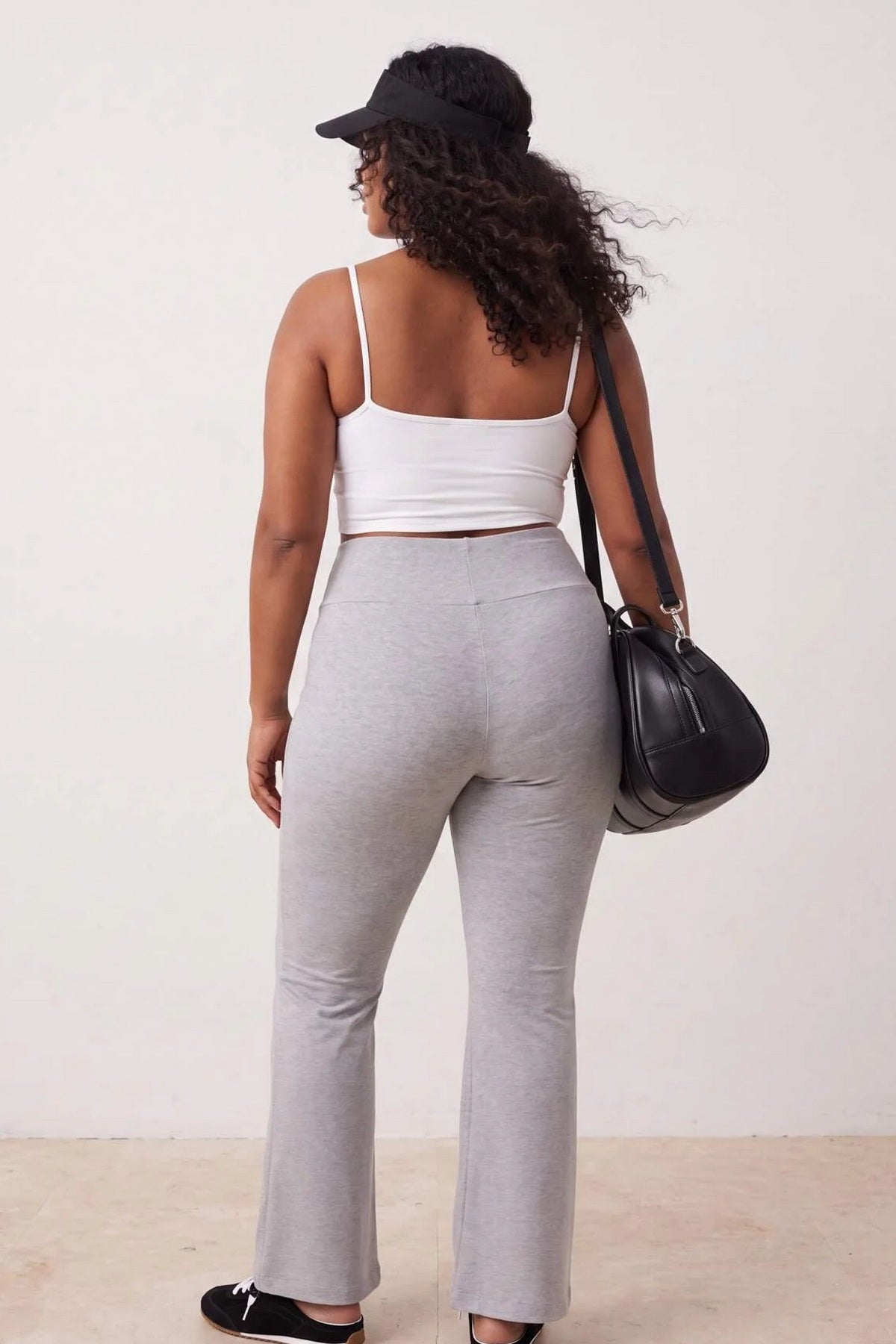 Pantalone TBBAW26AR00027 - crna [djesi-src-e9bf54e59d66bb006d18245be857d791acca84d6bfa62eef23f7def49b78964f]