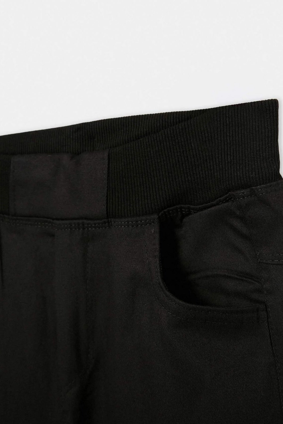 Pantalone TKDAW27PL00009 - crna [djesi-src-4e33d19a69801dd5a6cc8256d168df2a99e541ef8416a87b949fbe694b858679]