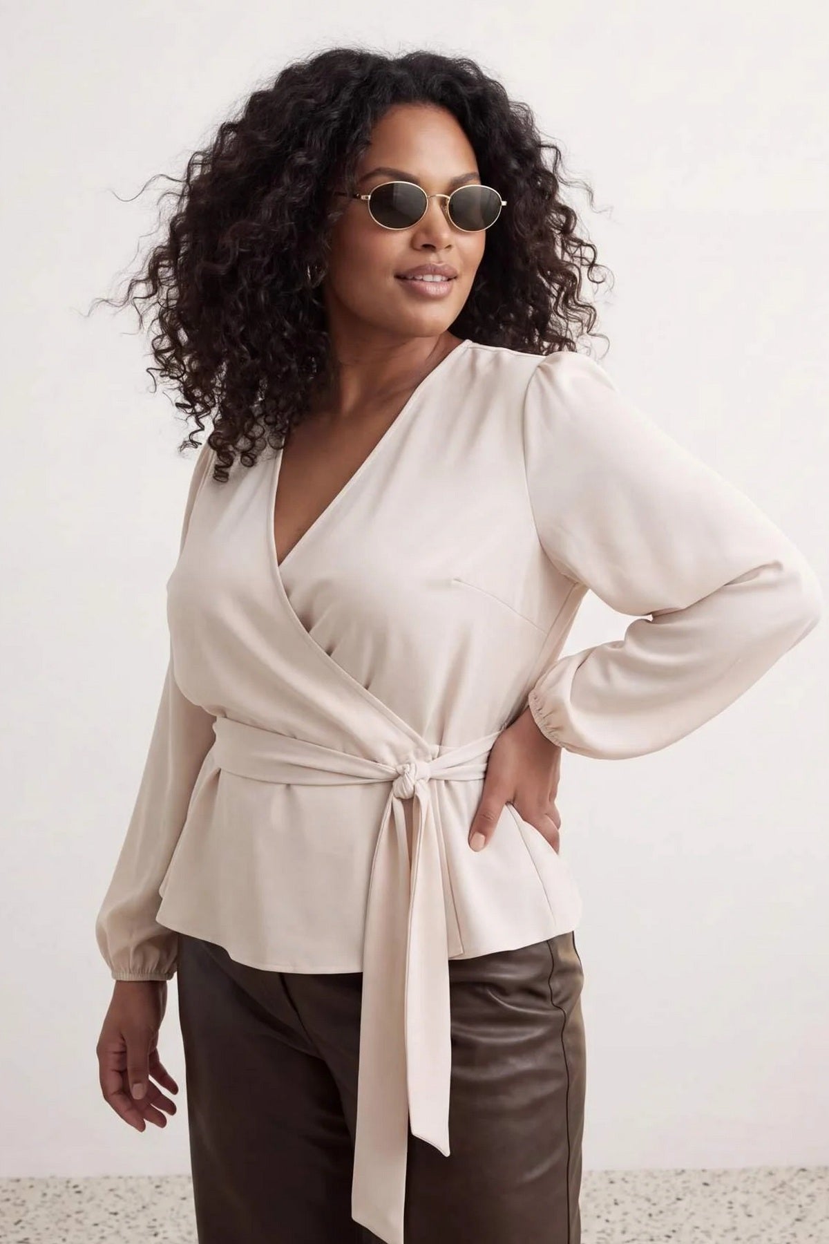 Bluza TBBAW27AF00007 - ekru [djesi-src-804a76e5016848dd09c627c8471c639c0d017760052b5c32eda964392dd6f882]