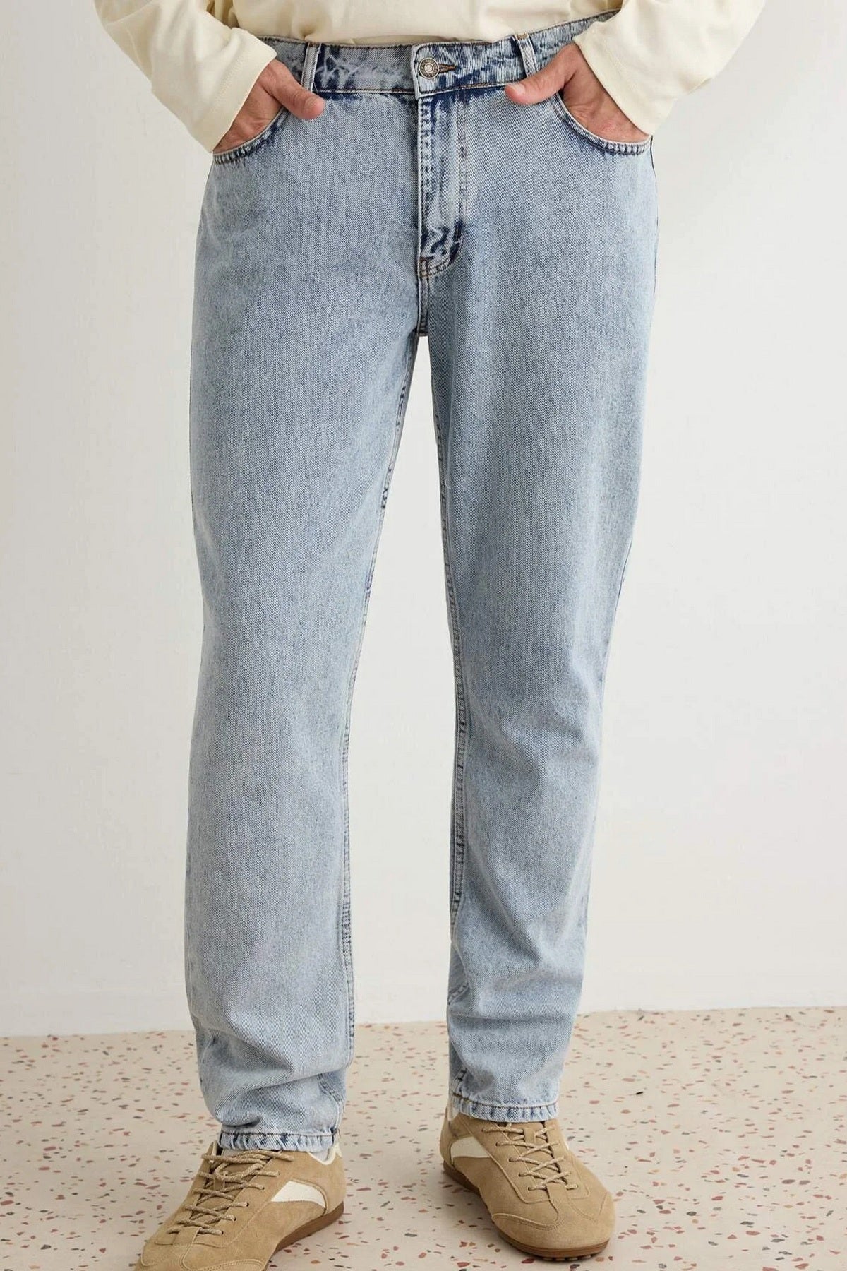 Jeans TMNSS22JE0231 - plava [djesi-src-f8f5d3f0758f0f98c05710bed82227ad4b15ffaceca541be2891eca1c0ec951a]