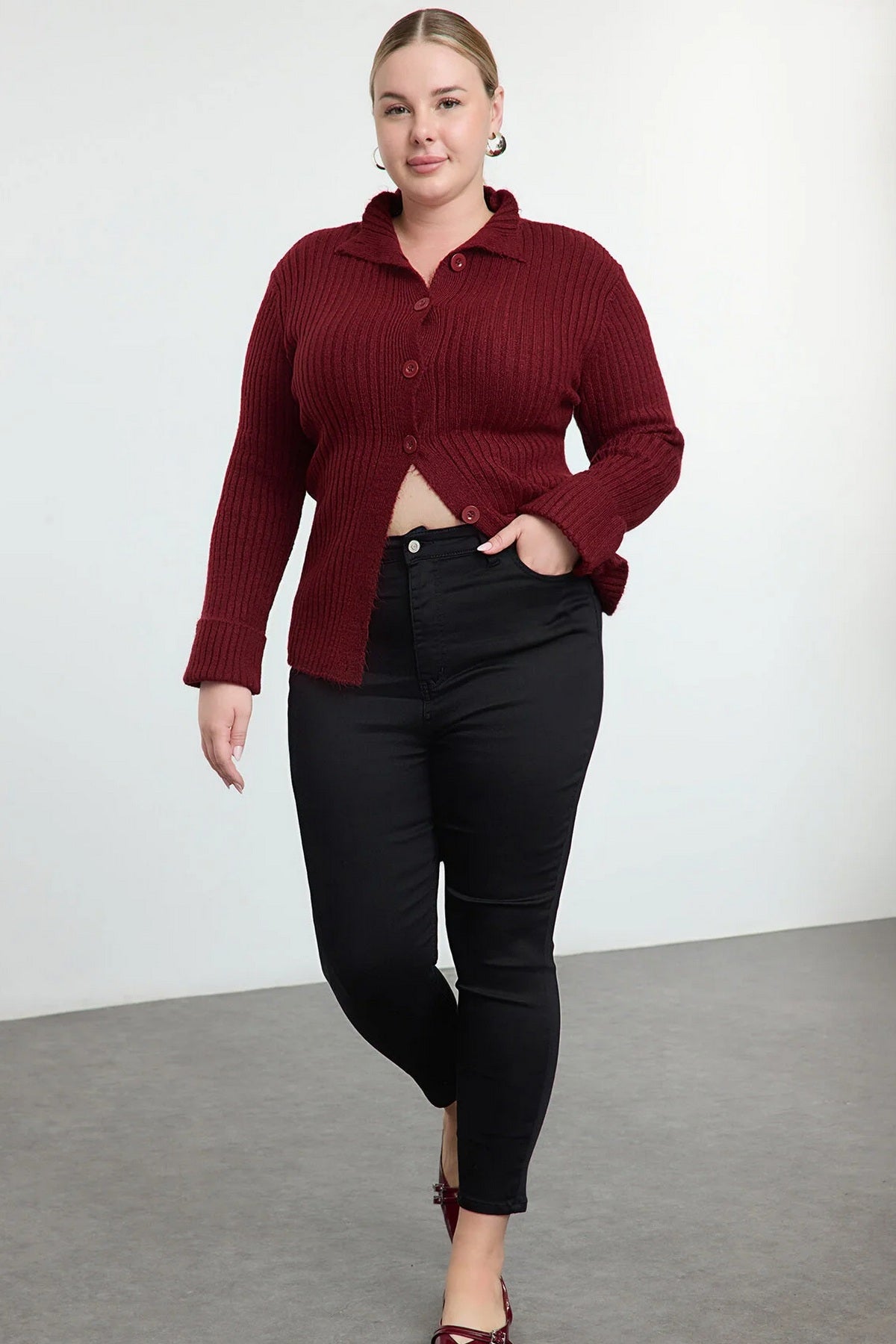 Jeans TBBAW23CJ00059 - crna [djesi-src-eb1d24773db3aeae1a62d6871bdc6af6d63168aa4de37e395a70076083096d4c]