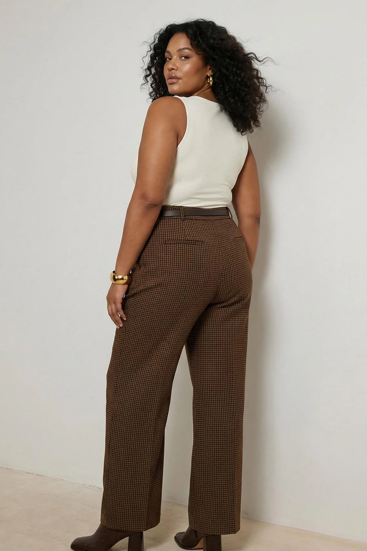 Pantalone TBBSS26AR00007 - braon [djesi-src-6c64bebb235239ec885cfdbbc9ad0373a1e1ae5e9e83a5ff6208f4e02e37b4da]