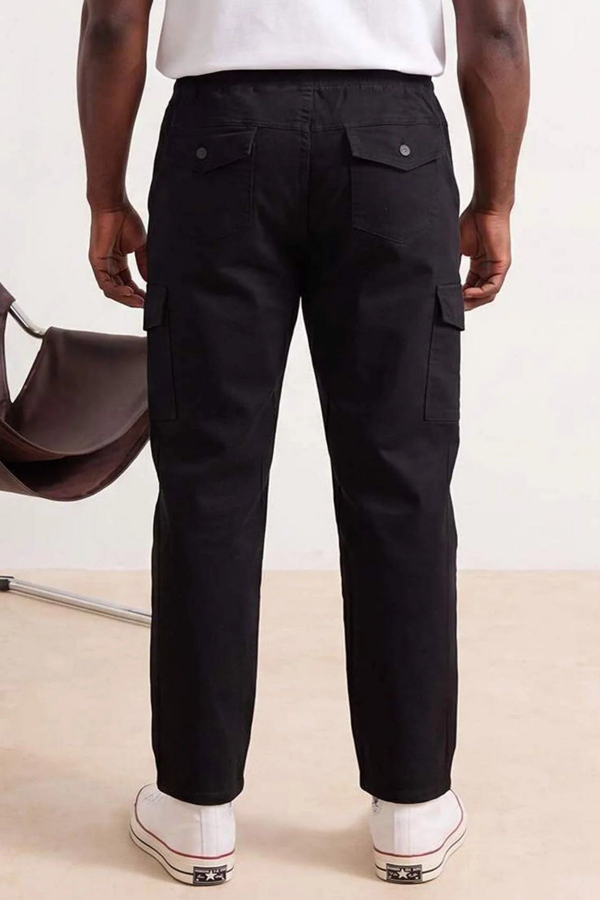 Pantalone TMNSS26AR00006 - crna [djesi-src-ef33ef7e6407ff465b48b4839fd79c32b018b97c12d3ce410d0e5ea92eab007c]