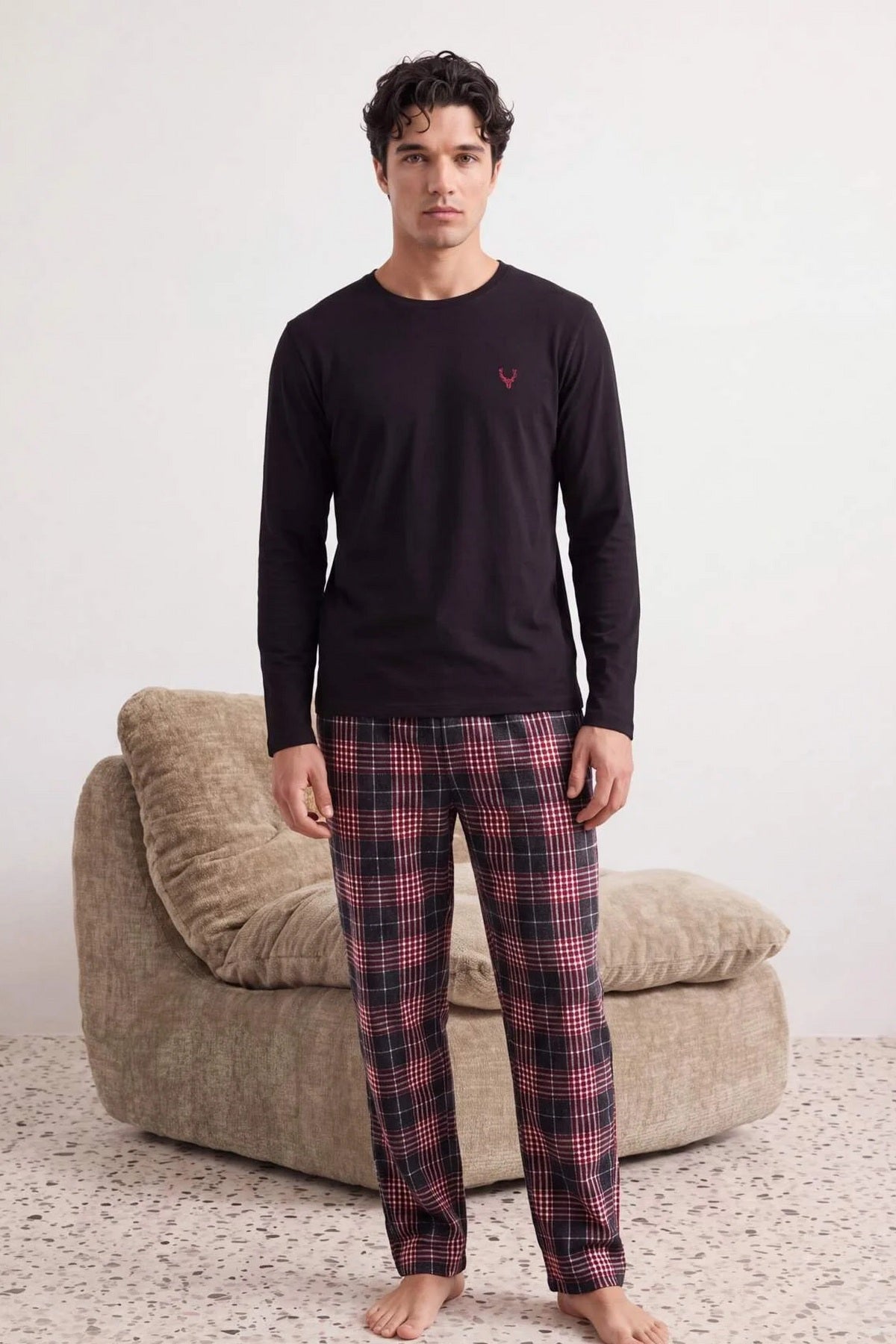 Pidžame TMNAW27PT00046 - crna [djesi-src-f26aca2bdc4812055847a671fe3eb3a651cc1aeffe7cd394584c78173a9b79ac]