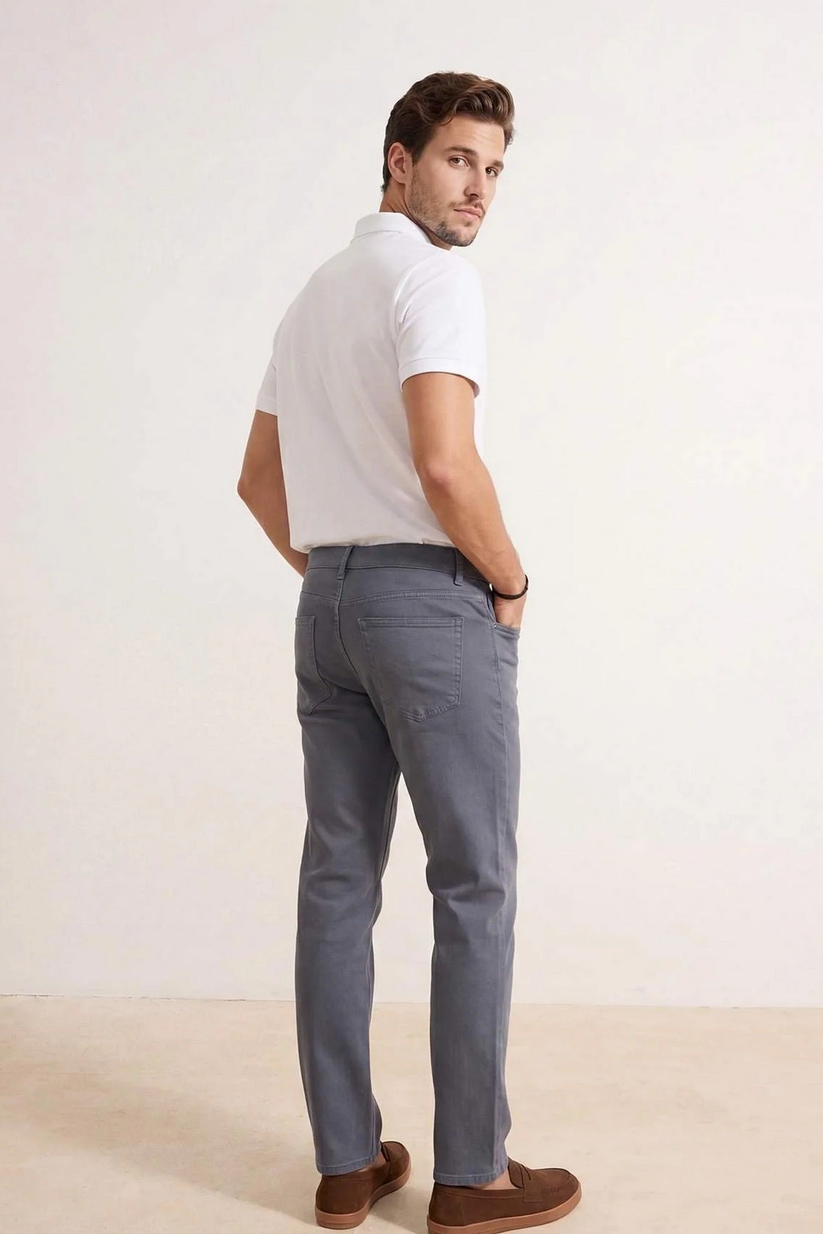 Pantalone TMNSS26PL00017 - siva [djesi-src-3d3899fbd4f78ce1d57a5b7fa2b63594a6cdcda3ac268d26ea926ecd152f9204]
