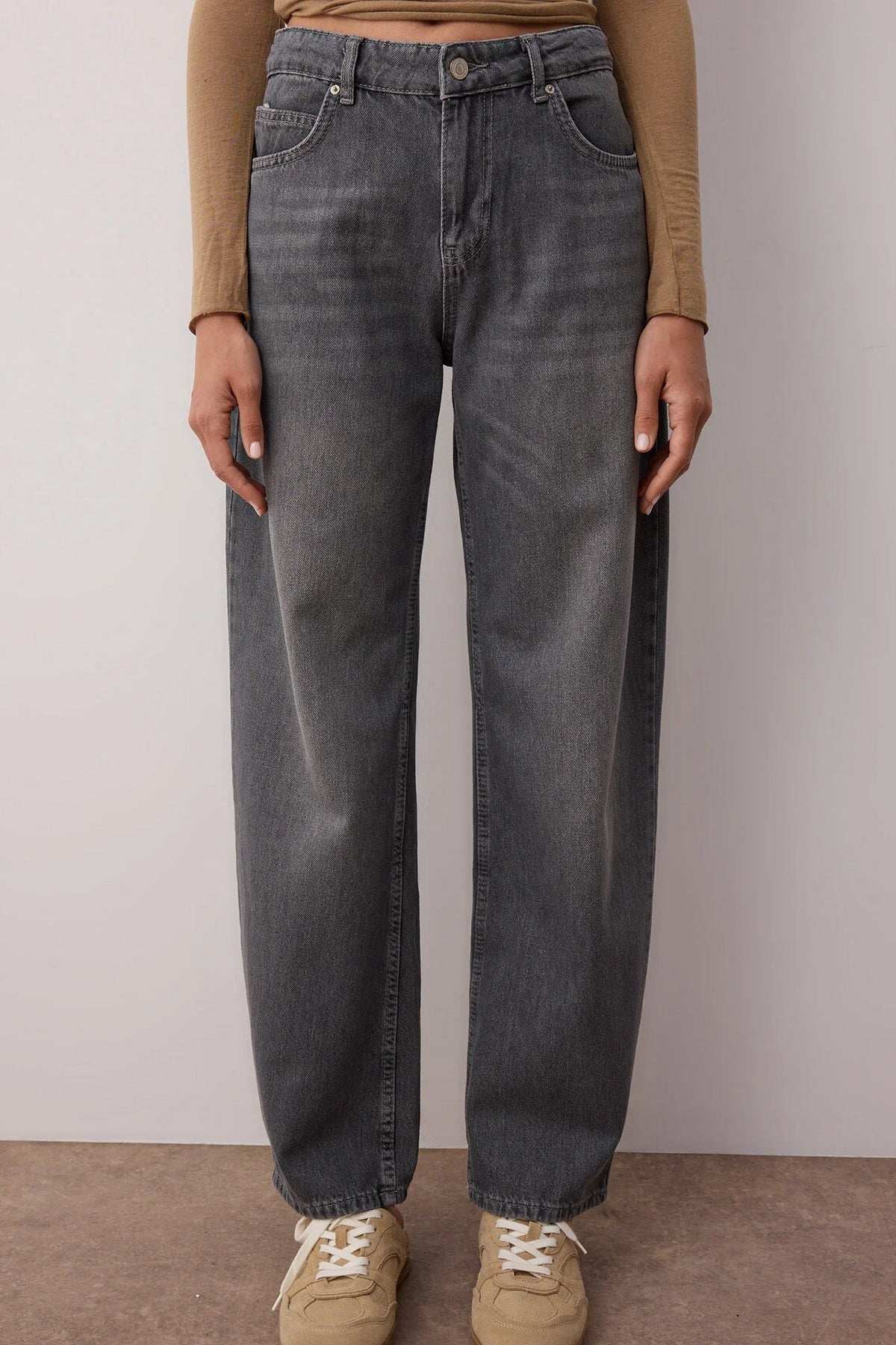 Farmerke TWOSS25JE00173 - siva [djesi-src-b5ef23977af0b5830df0f5d9afbee63fdce45d25a6f1df8056b5a85a9b65ccab]