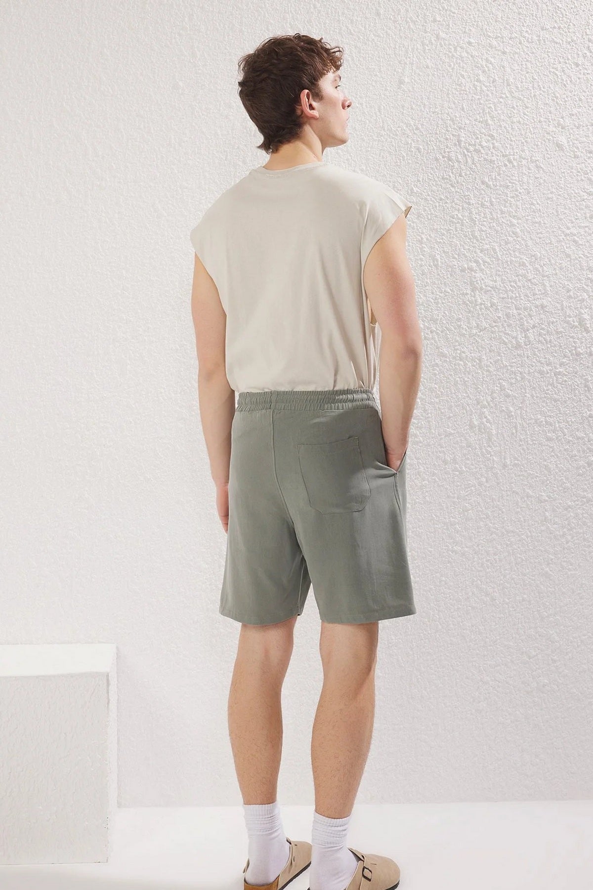 Šorts TMNSS25SR00009 - khaki [djesi-src-d9d1600db3f711e584c3b0a3a790948e2a3d0dc17985a0380442e7bc72306b98]