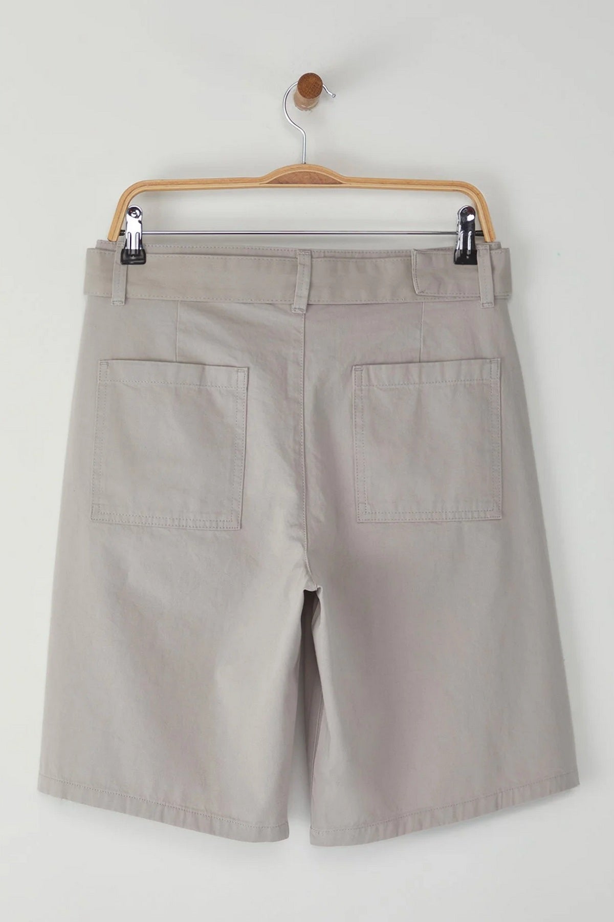 Šorts TMNSS25SR00025 - kamen [djesi-src-97134b805ea4b18d77a9851af3cd4678375ea4ab040cacdaf94175f836efa5a9]