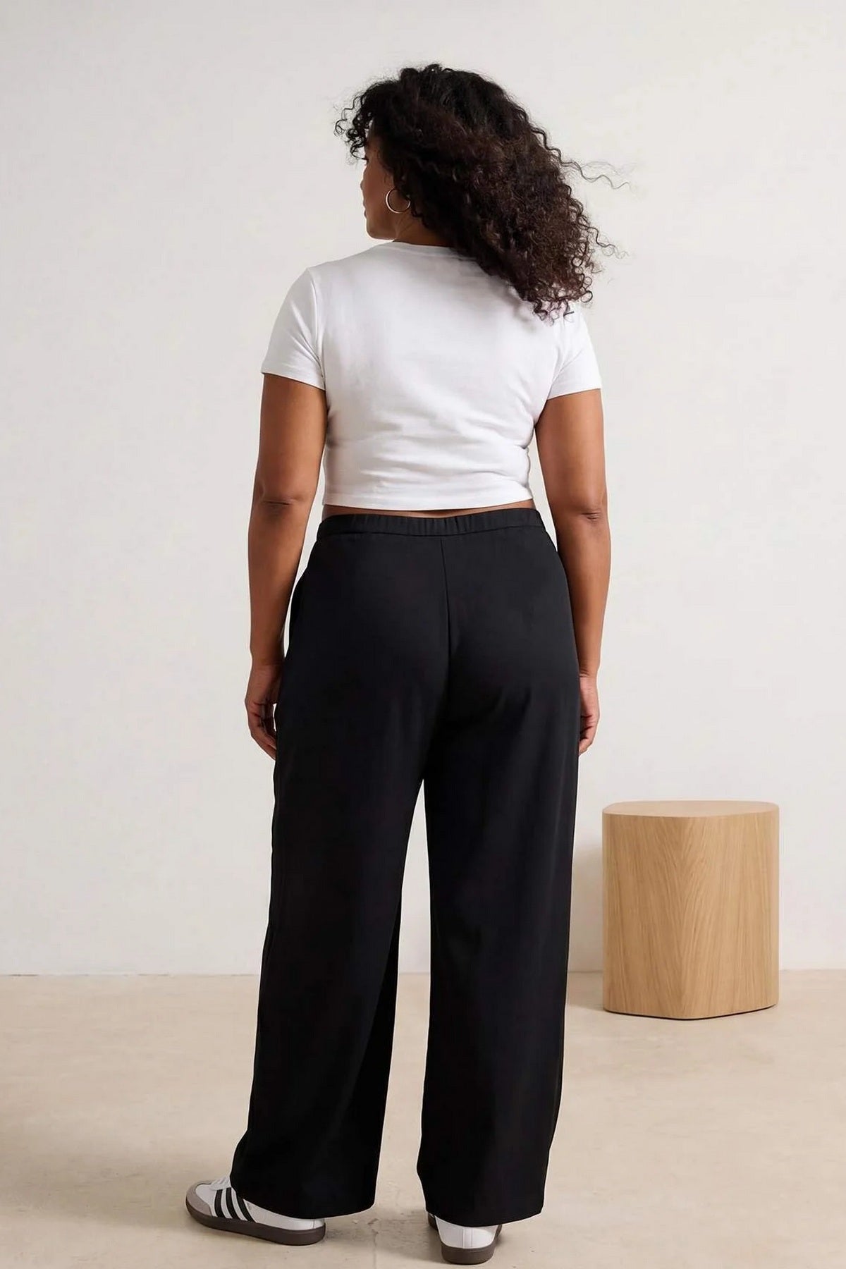 Pantalone TBBSS26AR00019 - crna [djesi-src-18db393589aebaddc6374acda8cce192932d5e34899953eef63e5beb7362407c]
