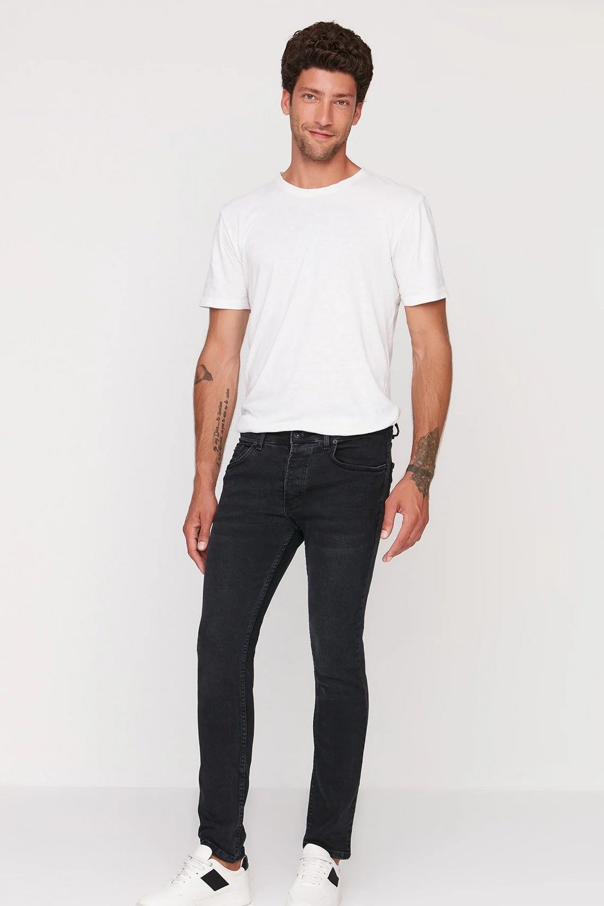 Jeans TMNAW23JE00047 - crna [djesi-src-e66de29893d5752c66e818f4f0e43d140c681b13b7569750e9f70f9a5f77bcbd]