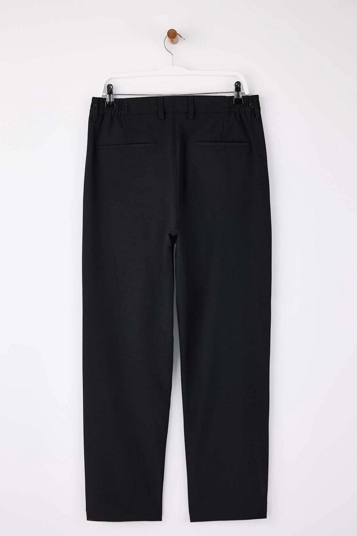 Pantalone TMNSS26PL00005 - crna [djesi-src-13ca85b3ca78748d00a1ad1f74b9f5a3034e5de52efc2b343772c2dda9887f07]