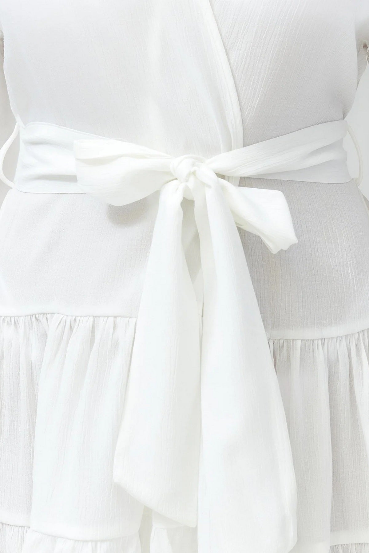 Kimono TBESS24KM00032 - bijela [djesi-src-8b9e47d7bccf4e46a5c9b9f834ac21256917ce179e03a6fdf109e4f936ec3109]
