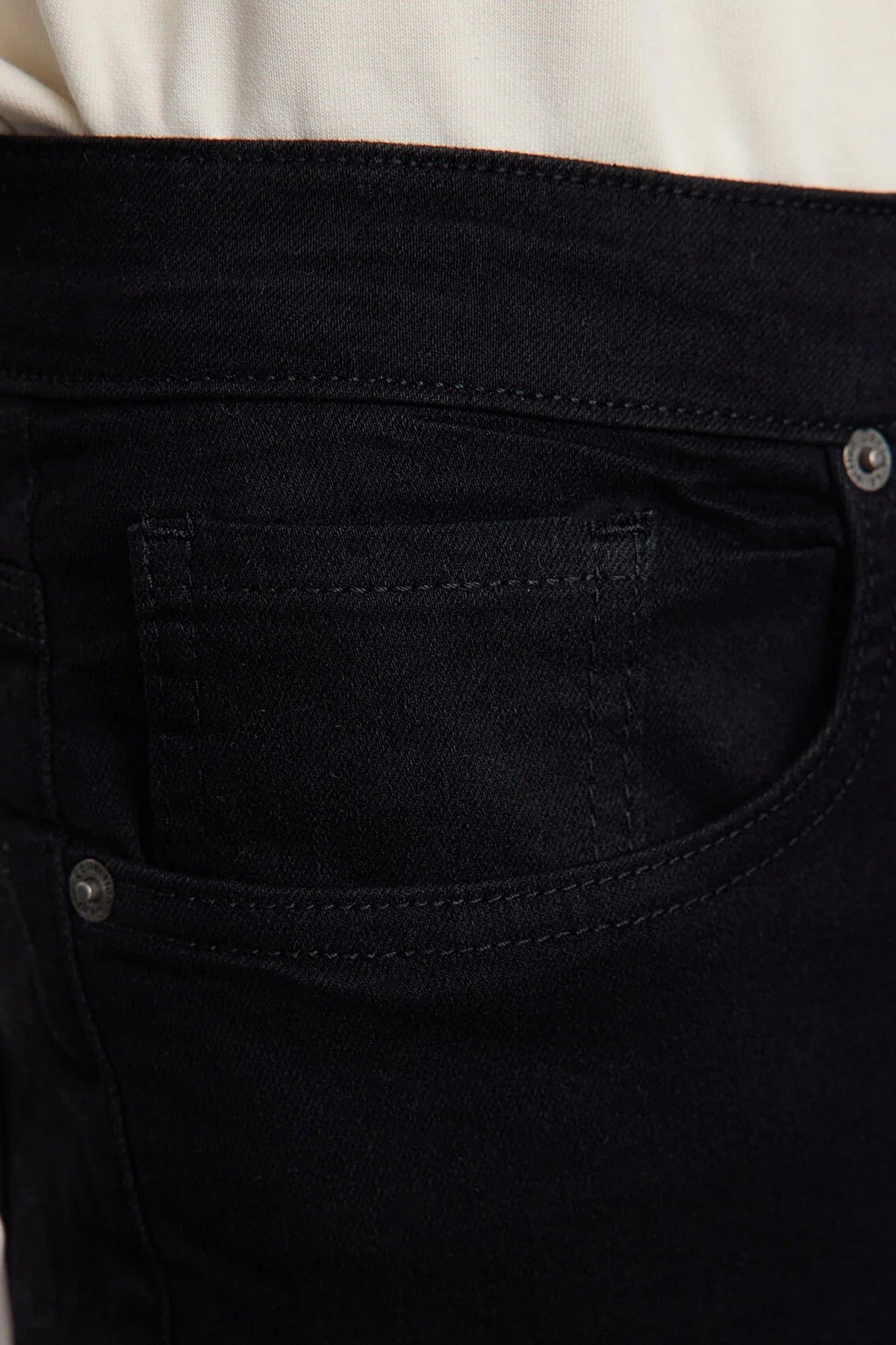 Jeans TMNAW25JE00005 - crna [djesi-src-426e6423c5912e52eda470771881e48c5ae2bfa75907eb4372750e33d4150130]