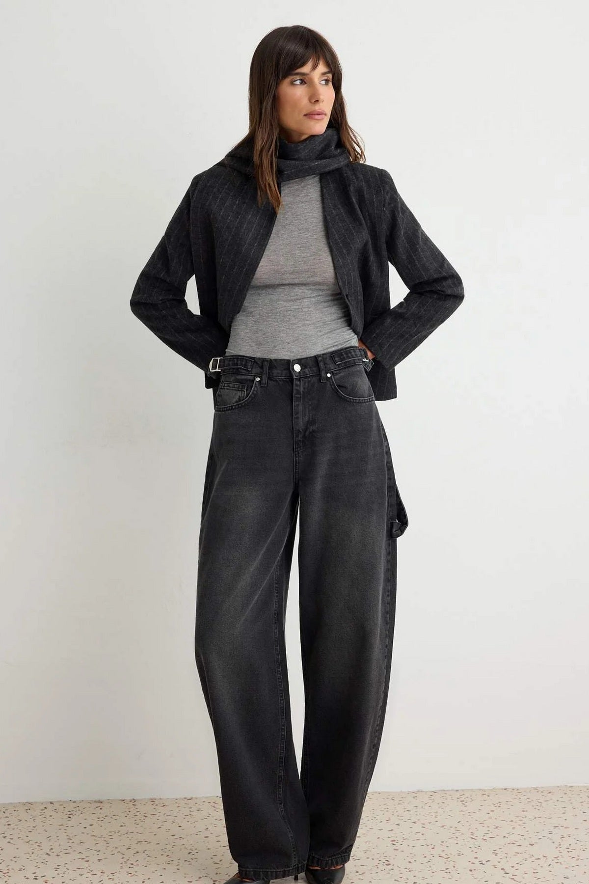Jeans TWOAW24JE00308 - crna [djesi-src-8a25b211efee59e6d7b2928529779bf7d86b42063443b6d8bc13bfddf0b37d61]