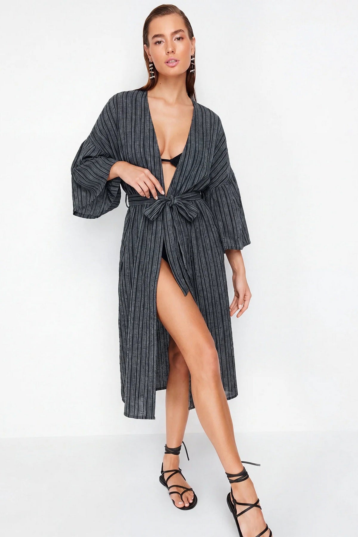 Kimono TBESS23KM00028 - crna [djesi-src-bd15c37b7b08159c1fb0be9d1410cdc6bccb7c8963683f252f0a6b534c2a1898]