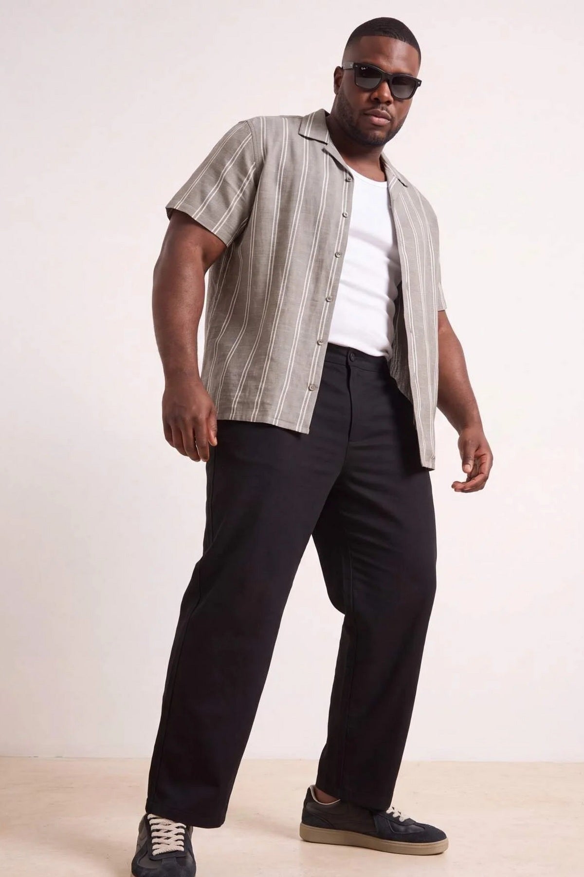 Pantalone TMNSS25AR00003 - crna [djesi-src-3e990e52e76e49128ac5e7cc7b320cbd42a9d5e2e18d739913e5c957b04283fa]