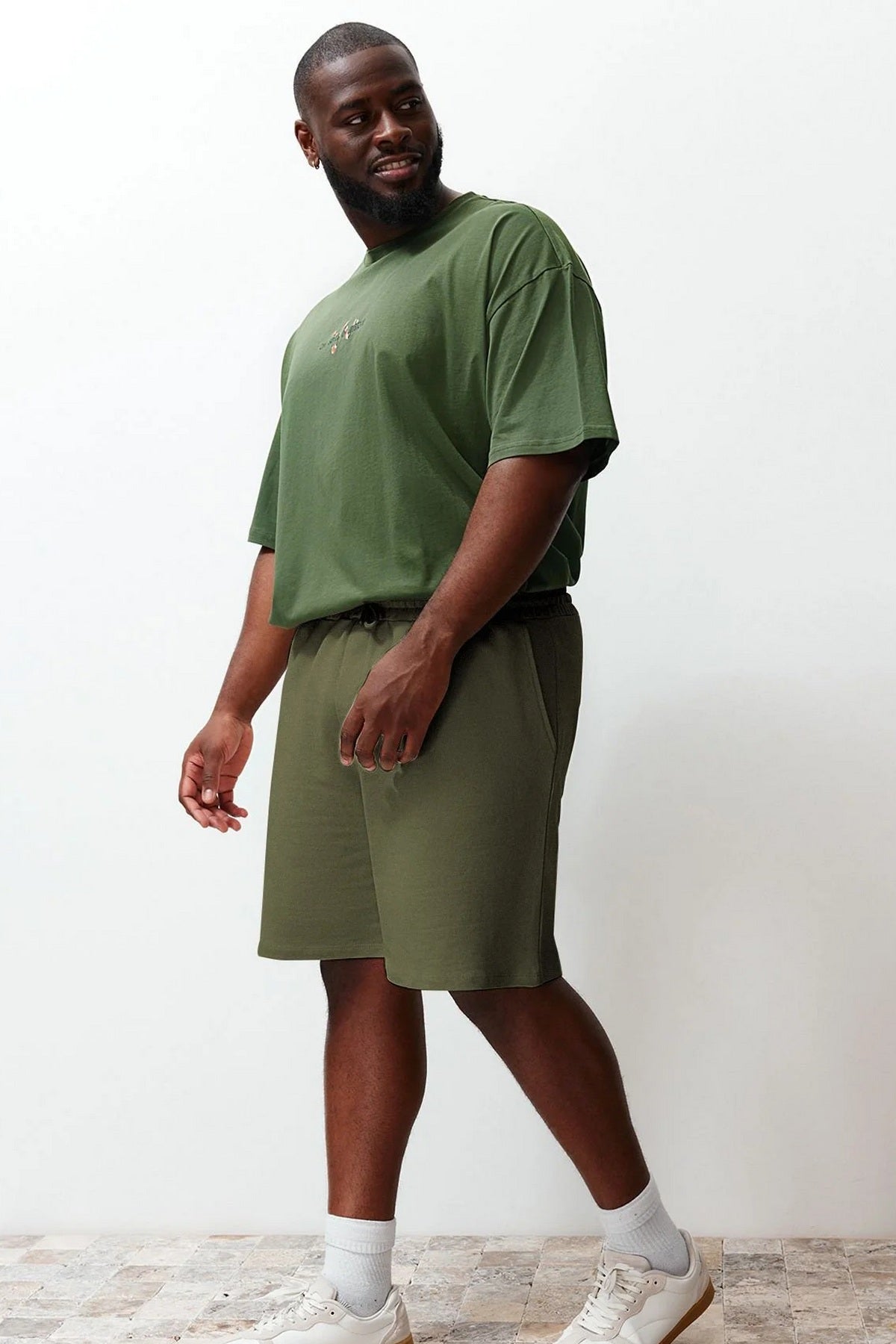 Šorts TMNSS24AP00001 - khaki [djesi-src-1d161dd0ad4eb440a49b788fc509446939b9e6f495a3950a05ee3f7dfafcb4e0]