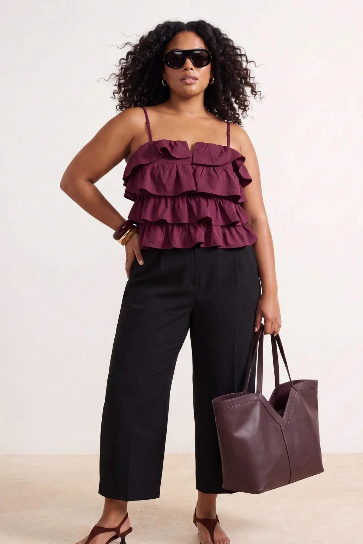 Pantalone TBBSS26AR00054 - crna [djesi-src-ad5557e398db02193c4ef573c4cfd2505ddb4443425b0bb817f68c6ed93fcd8a]