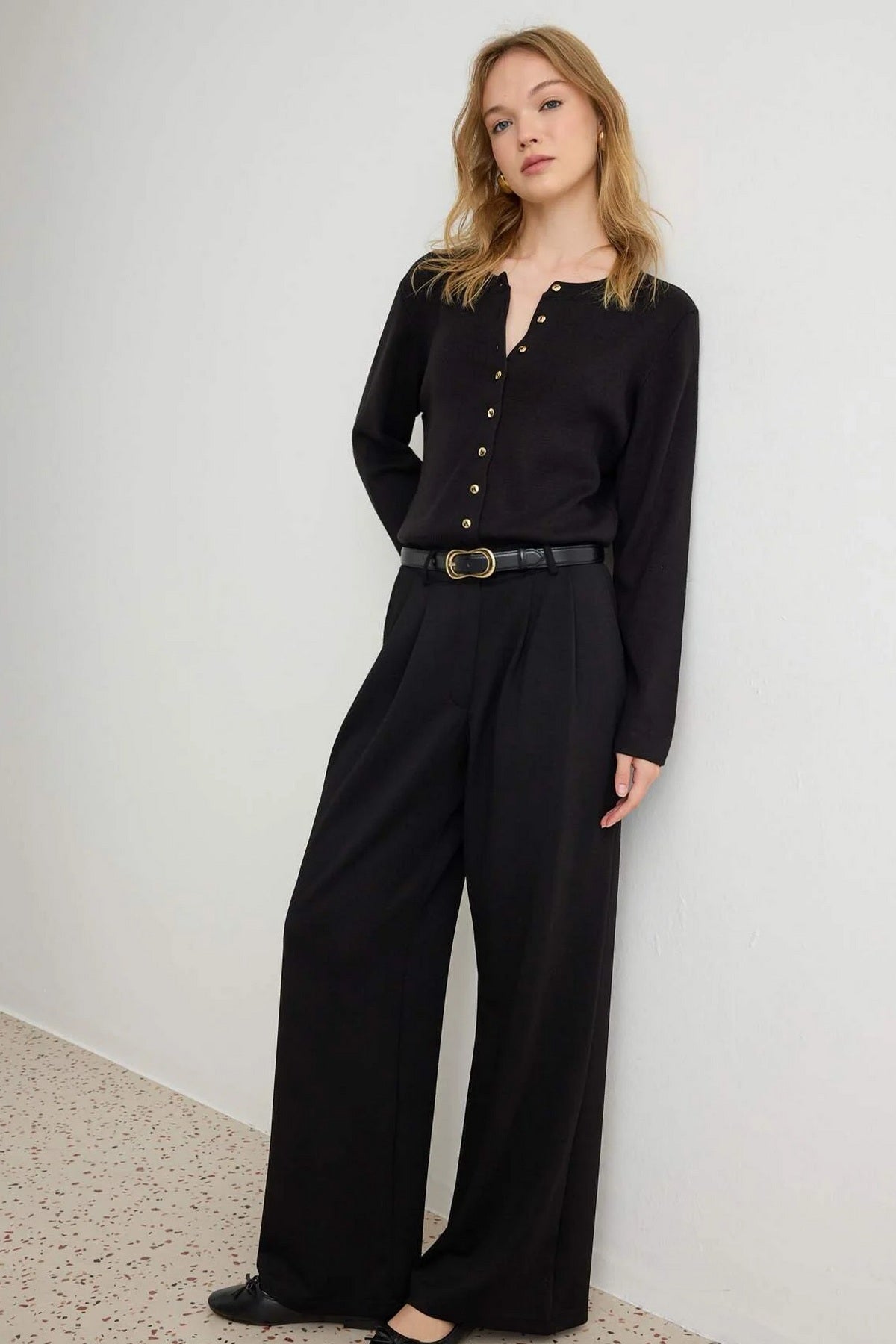 Pantalone TWOAW27PL00043 - crna [djesi-src-7213c3b4a08f4b0e964f7d997a55a652a27830f23460e886ccc2945a1f50d306]