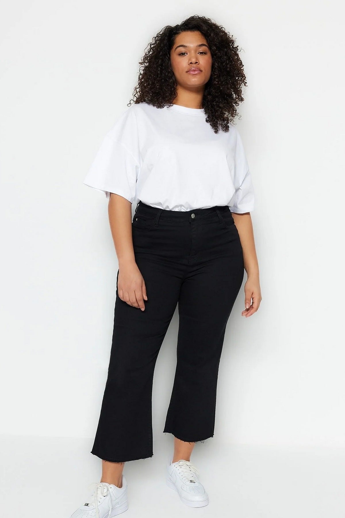 Jeans TBBSS23AR00014 - crna [djesi-src-7c4508cb60207f42d063b8d9b1988b536b53ac94ae45ac3732b7fde10b5f7d15]