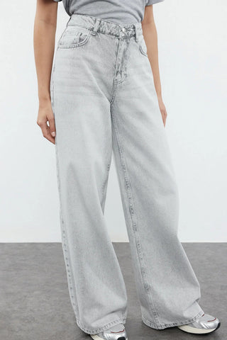 Jeans TWOAW25JE00102 - siva [djesi-src-3afc43adedd69c4bc5820e8561969c54083bdaeed0fa71131193de1925fd5671]