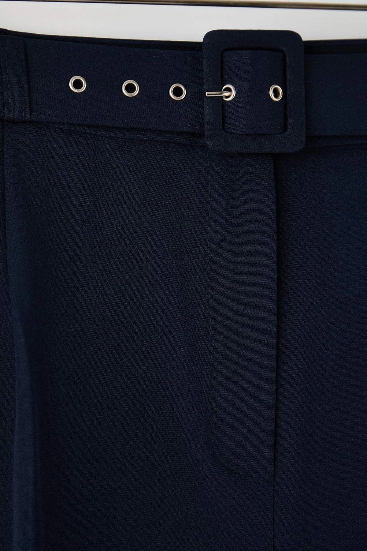 Pantalone TBBAW26AR00020 - teget [djesi-src-a33292c709192cd3c14fb414ce14e6fc723e111f5bf6fb501f6a0f7b01219cc1]