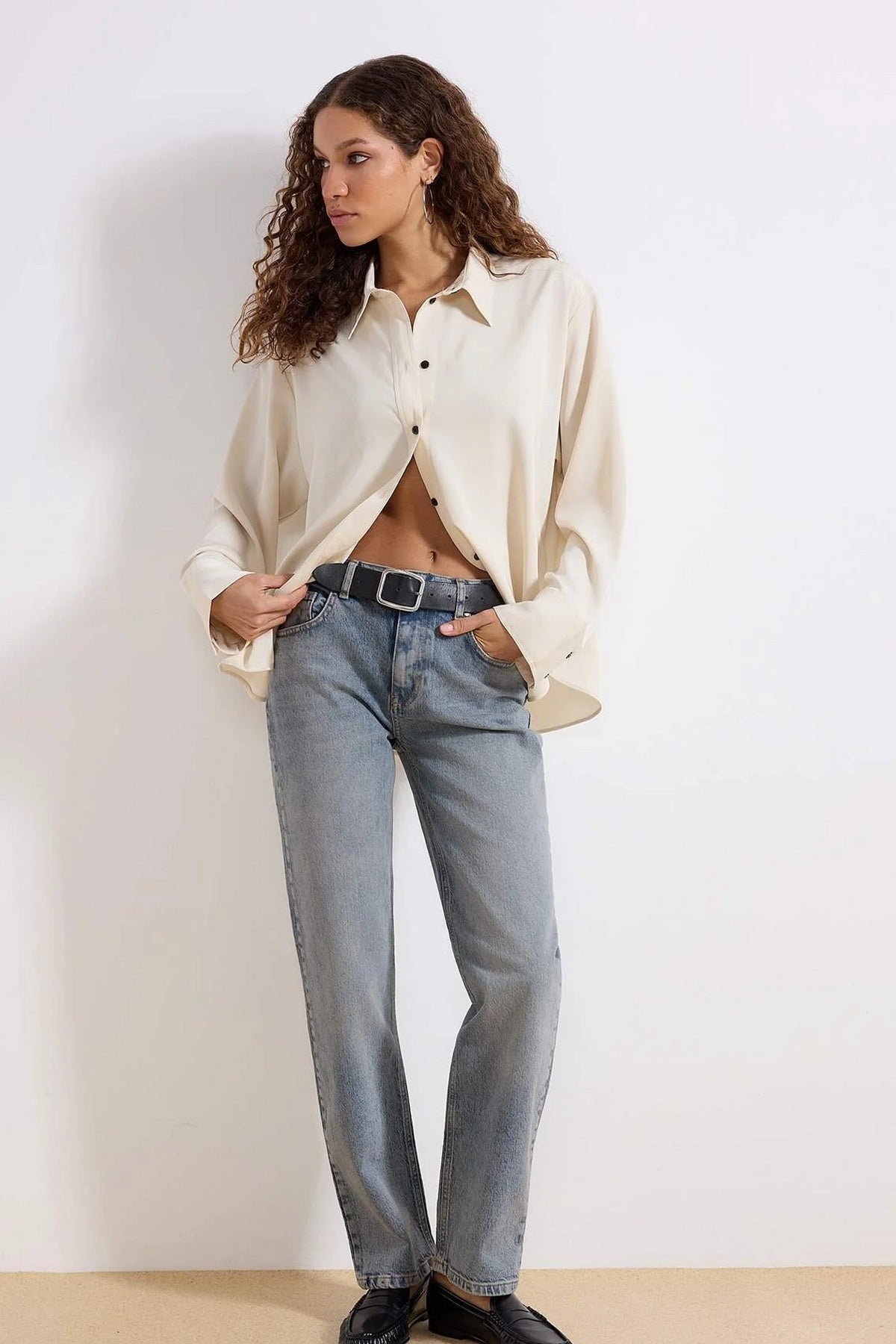 Jeans TWOAW25JE00076 - plava [djesi-src-e3d0b0fcf5307ceee39564c31046afd03a9788366e9987cd2386994e34bbc0f1]